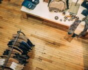 Comment changer l’enseigne sur la façade du local commercial