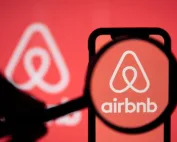 Airbnb accusé de concurrence déloyale par les hôteliers