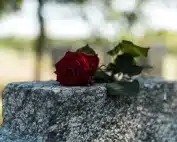 La crémation des restes après reprise d’une sépulture